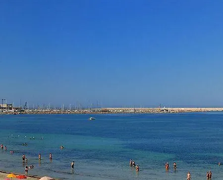 Hotel Casa Per Ferie Vel Mari 2*